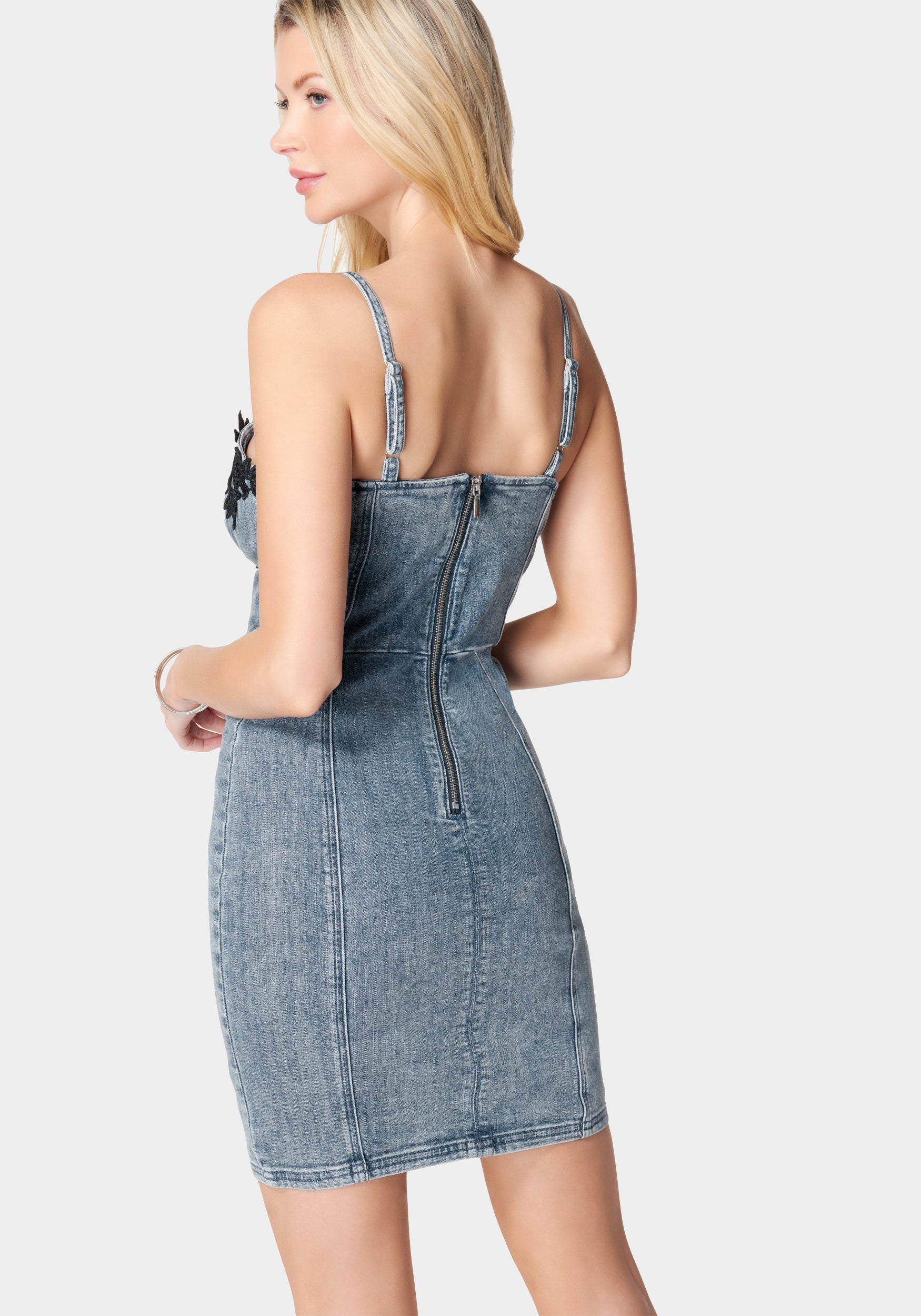 Robe Bebe Megan Lace Appliqué - Taille Small, Neuve Avec étiquette (NWT), Valeur 139$