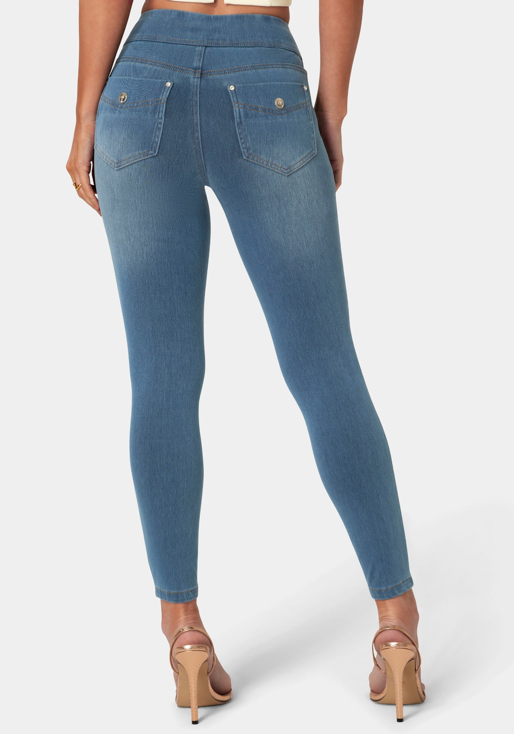 Back View-Back Flap Pocket Jegging-Medium Blue Wash
