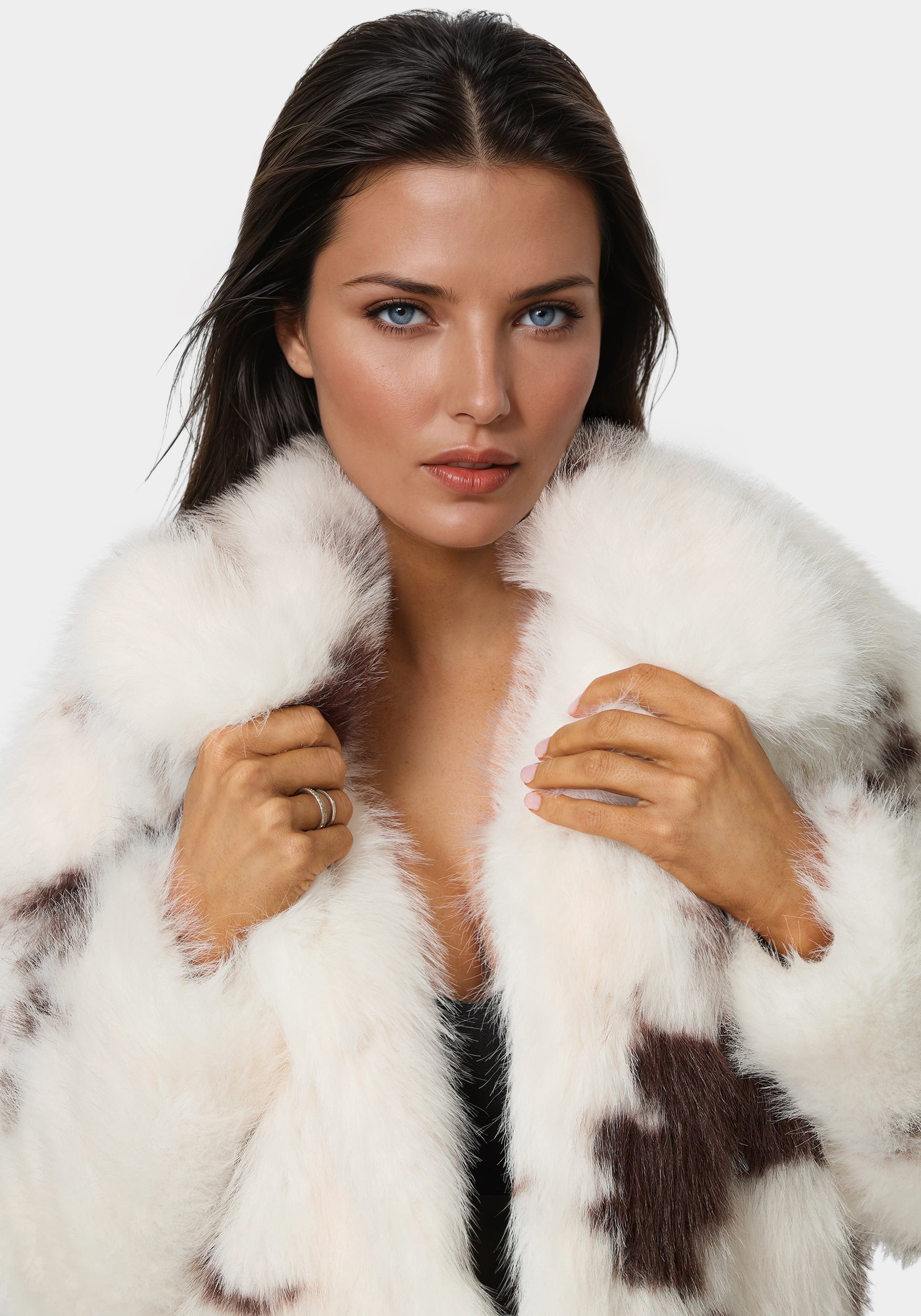Faux Fur Animal Print Short Jacket – bebe