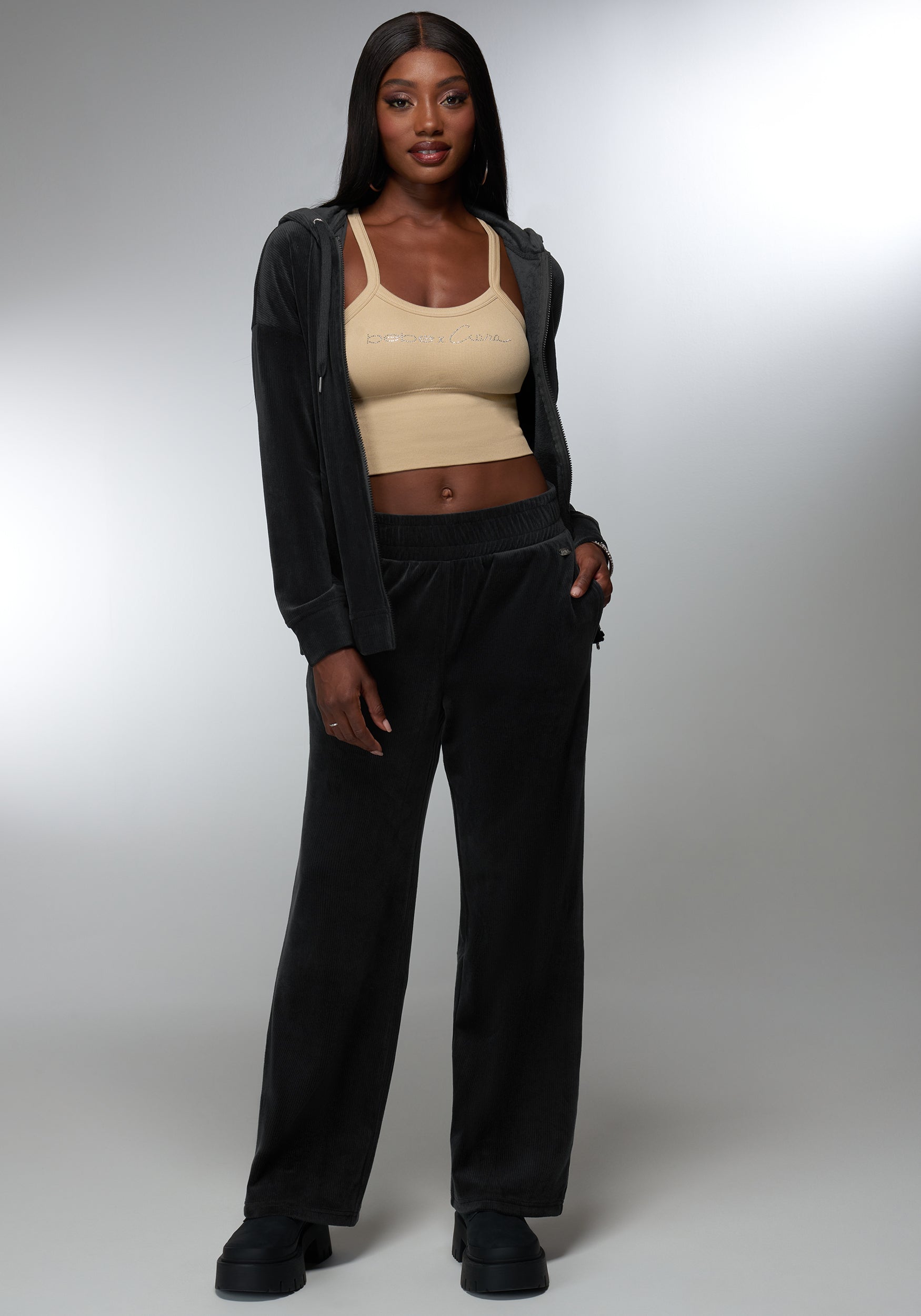 Velour Corded Wide Leg Pant – bebe