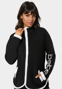 BLACK/WHITE