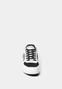 Emma Sneaker