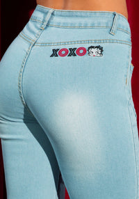 Side View-Patch Pocket Jean-Light Blue