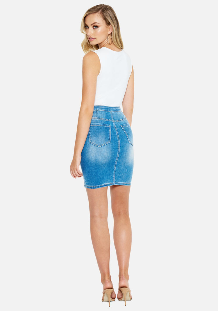 LIGHT BLUE WASH