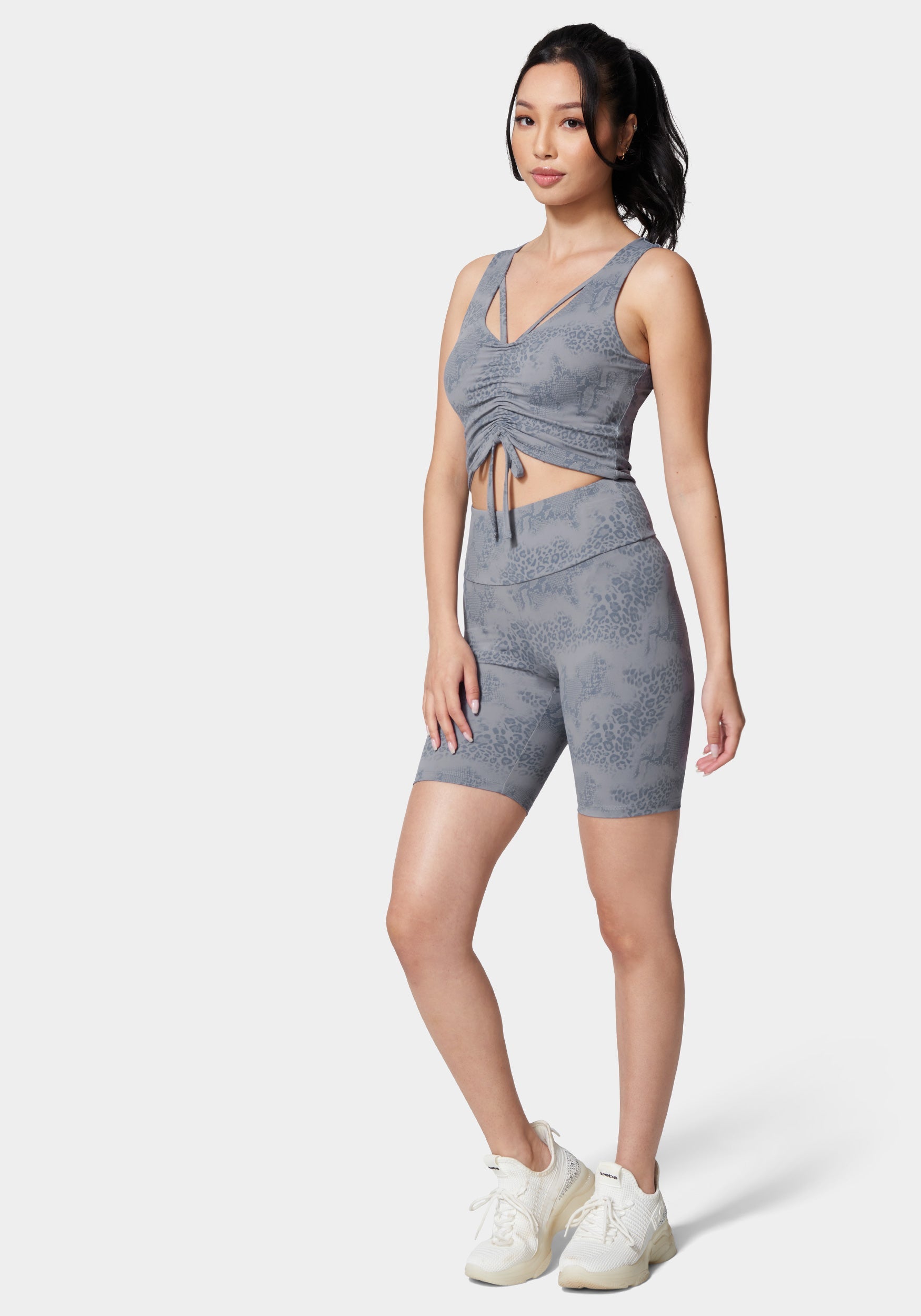 ♡bebe♡　0418 Ruched Tube Top – bebe