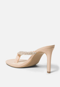 Nude Sudette