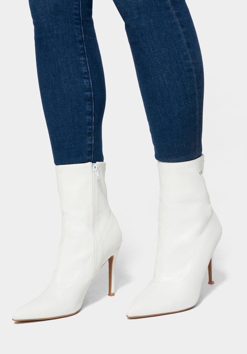 Kandey Boots